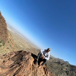 Meet your Posher, Luis